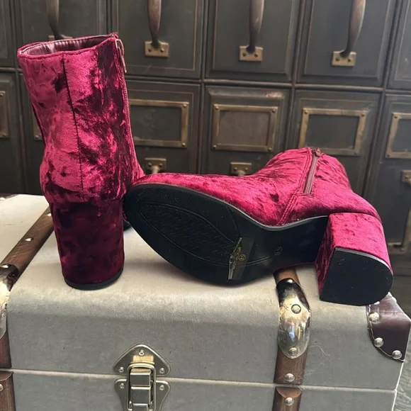 Room of Fashion Crushed Velvet boots - Picture 6 of 6